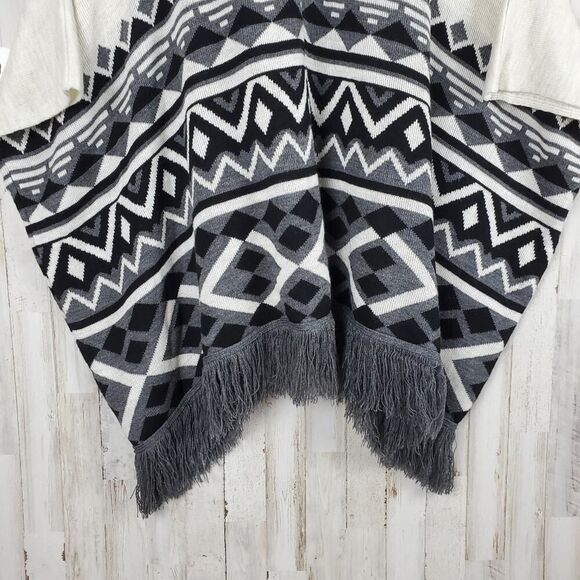Atmosphere Aztec Poncho Sweater Gray Black XS - Picture 10 of 12